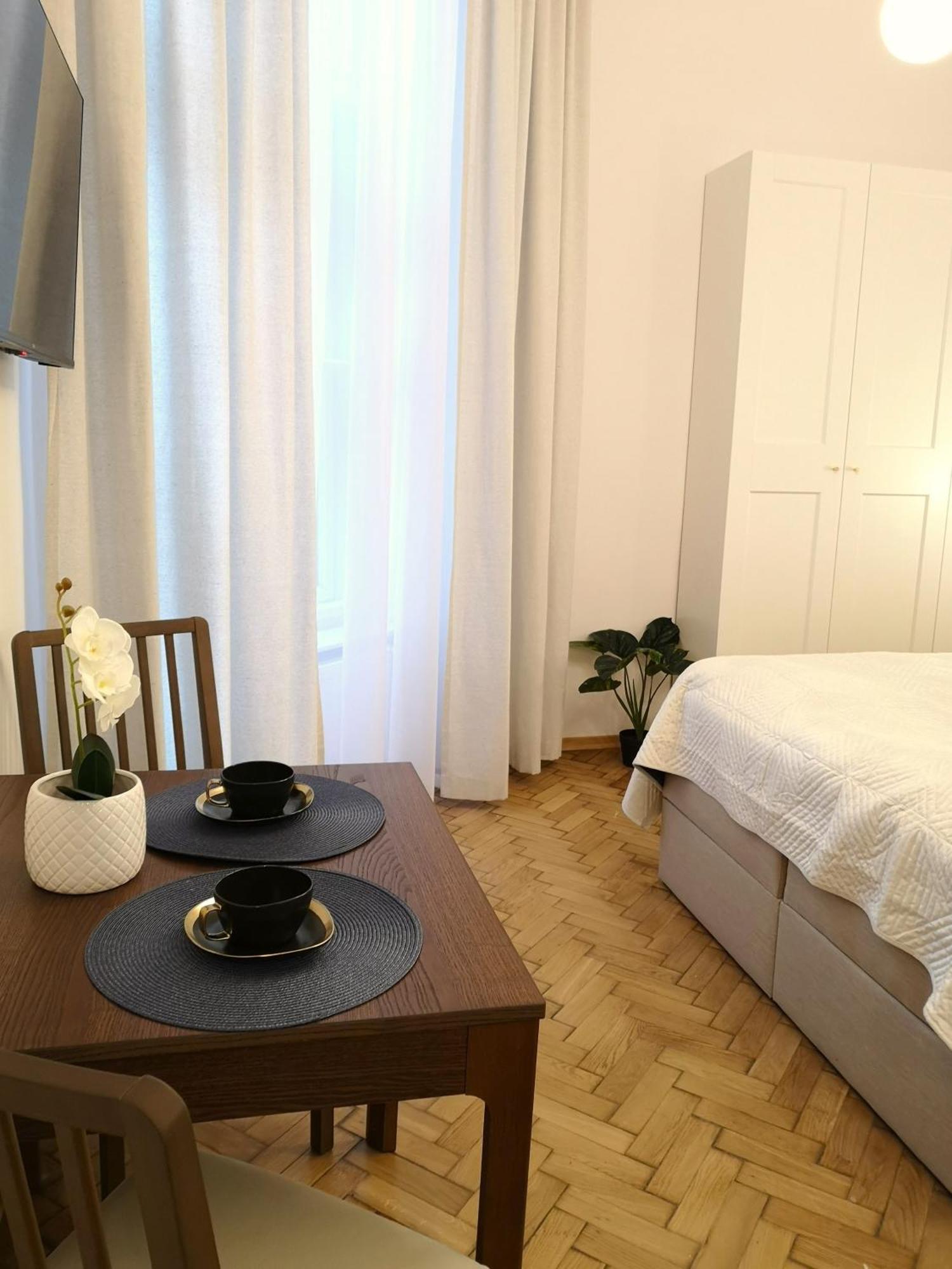 Unique Style Apartments Old Town - 25 Min From The Airport - By Homelike Cracóvia Exterior foto